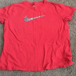 nike workout tee
